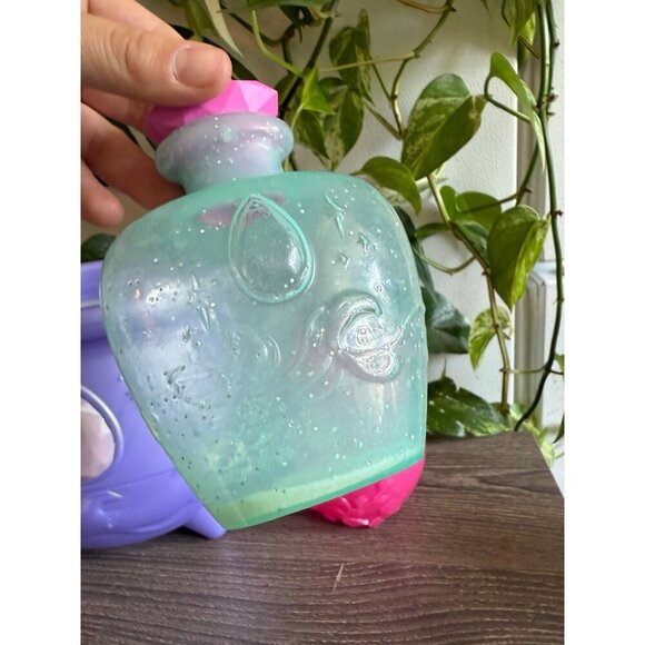 Magic Mixies Magical Cauldron with Potion Bottles – Moose Toys - Picture 4 of 11